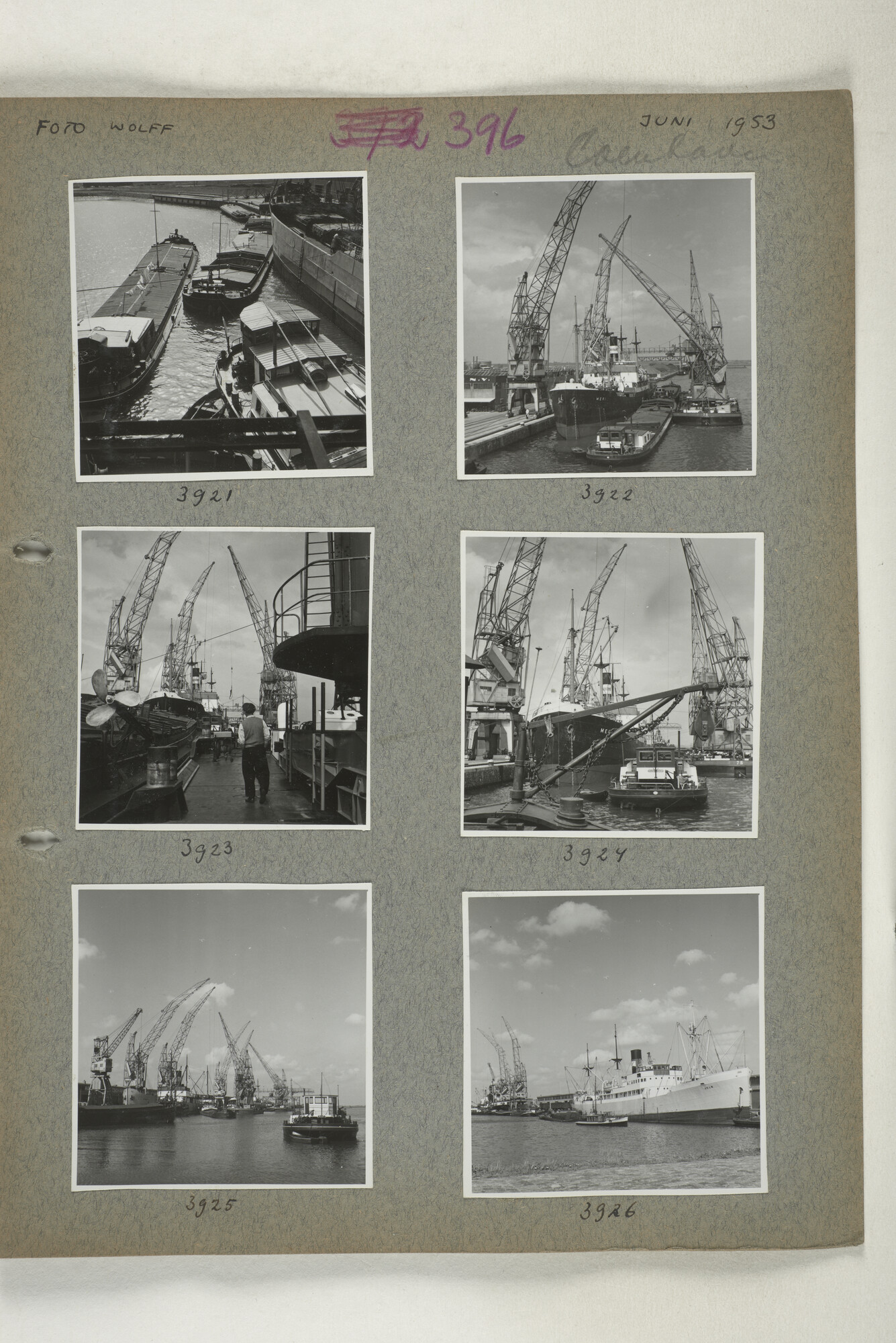 1998.2182; Omslag (voorheen ordner) met een grote hoeveelheid proef foto's van de haven en de stad van Amsterdam; omslag