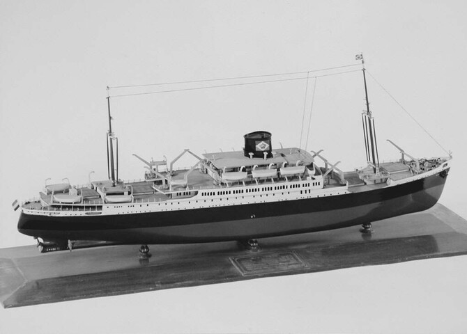 S.4498(01); Model van het passagiersschip ms. Ruys; scheepsmodel