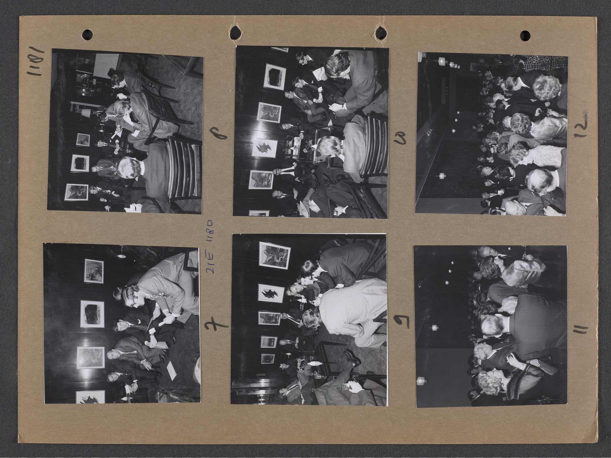 S.9102(30); Multomap met foto's door Ben Burgers, samengesteld door de Vereniging De Amsterdamsche Haven; foto