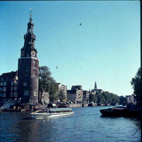 S.9100(0329); De Montelbaanstoren en Oude Schans; diapositief