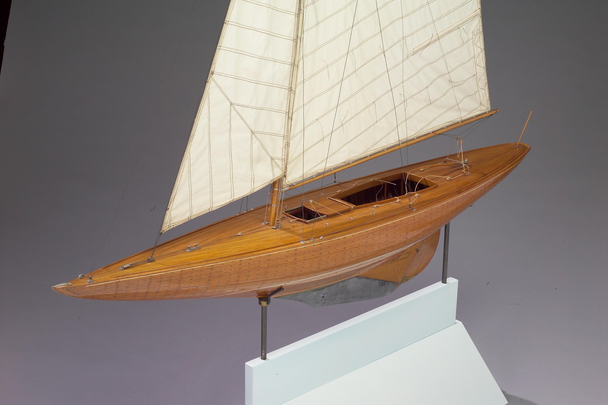 S.0682; Model van het 6-meter jacht Admiraal de Ruijter; scheepsmodel