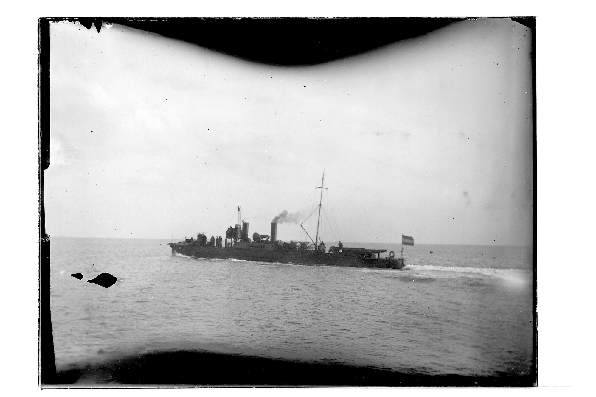 S.3319(234)a; Torpedoboot Hr.Ms. "G 7" (Jacon Cleydyck), het Nieuwe Diep uitvarend; negatief