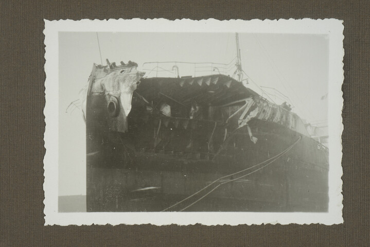 2001.1755; Omslag met vele foto's en knipsels van meest bergingsactiviteiten door Reederij v/h Gebroeders Goedkoop te Amsterdam in de periode 1929 / 1949; omslag