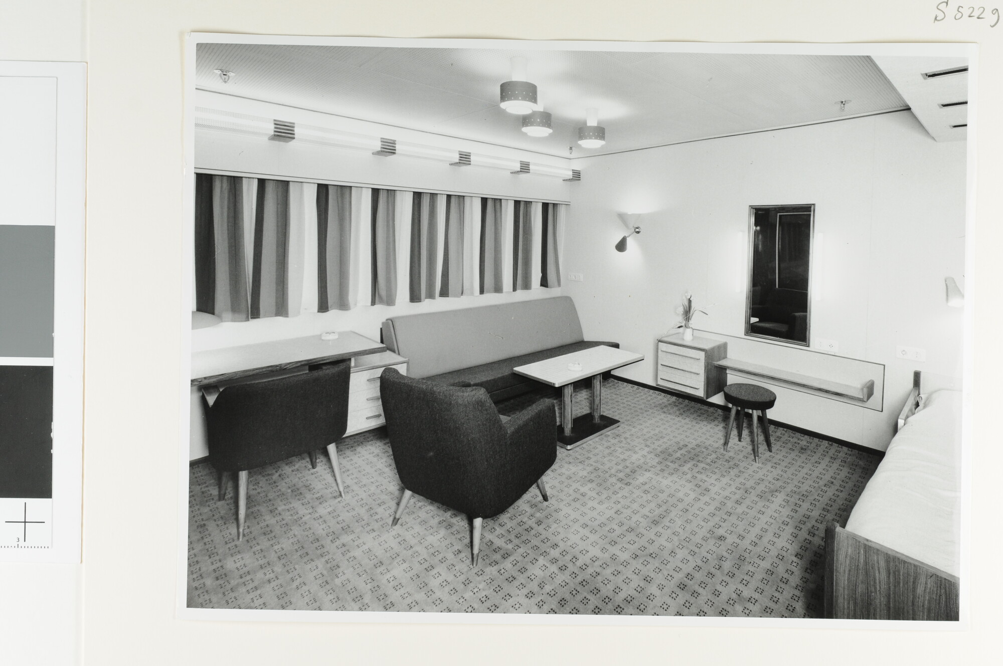 S.5229(01); Interieurfoto's genomen aan boord van ms. 'Willem Ruys' van de Koninklijke Rotterdamsche Lloyd [...]; fotoreportage