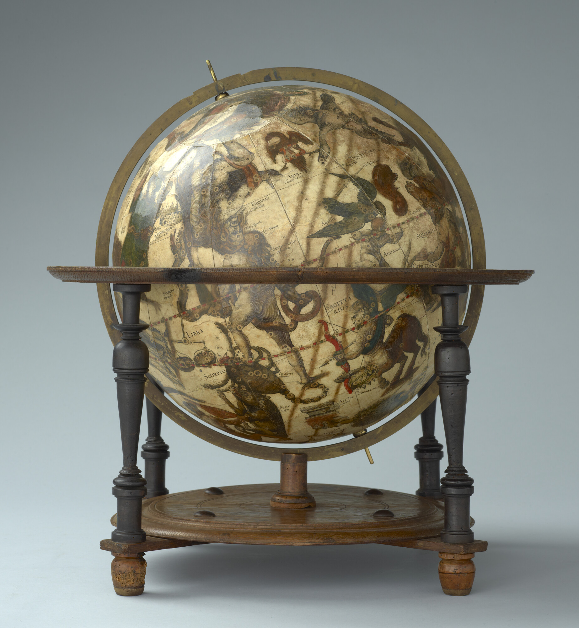 A.0942; Hemelglobe van 35,5 cm doorsnede door Jodocus Hondius (1563 - 1612), Amsterdam, 1600; globe