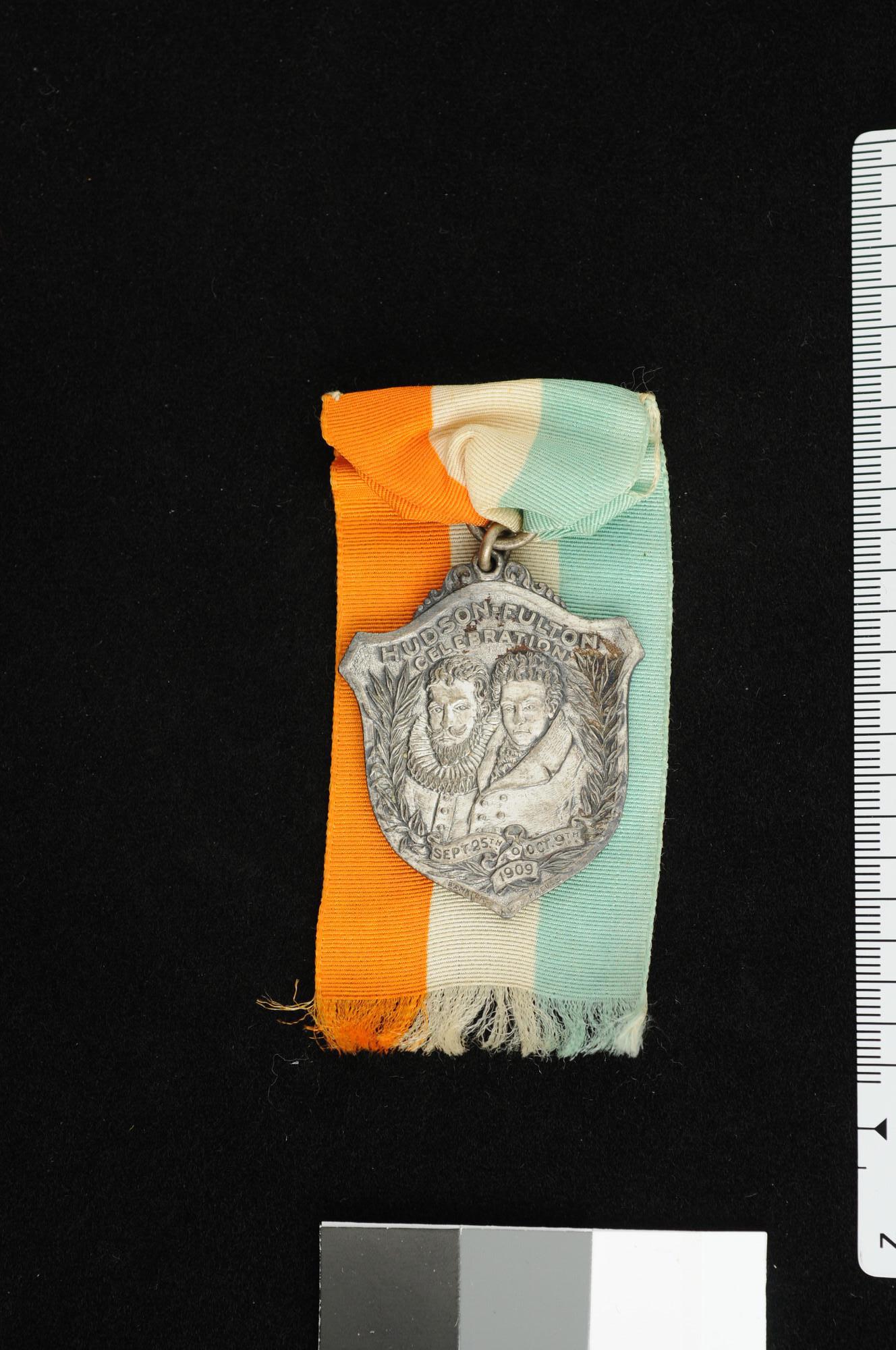 S.3271; Amerikaanse draagpenning op de Hudson Fulton herdenking, 1909; medaille