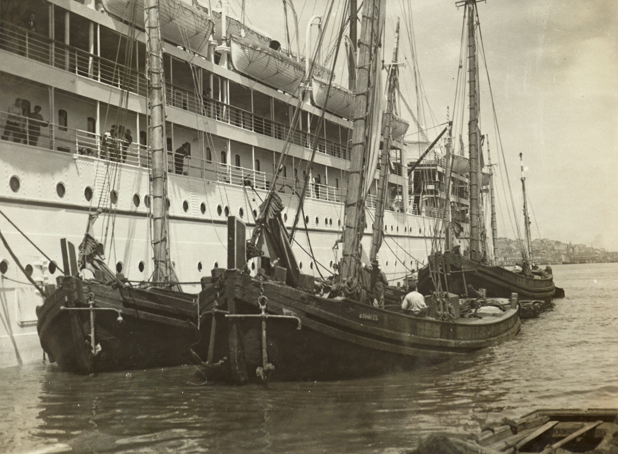 S.5679(01); Album van C.R. van Blijenburgh met foto's gemaakt tijdens reizen tussen 1901; fotoalbum