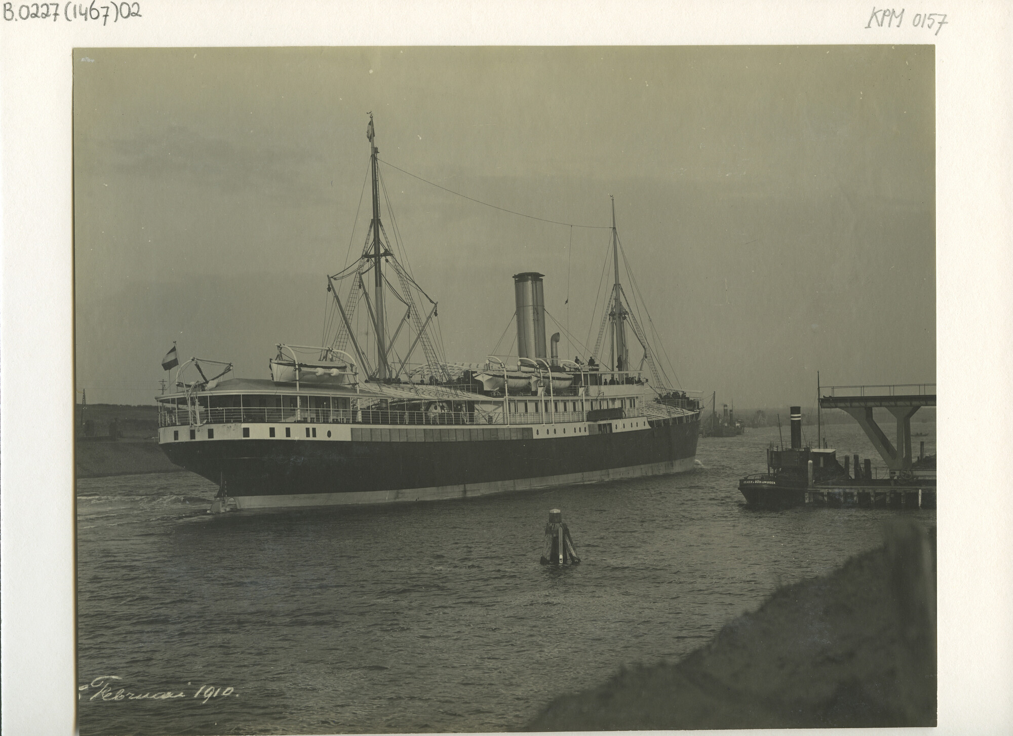 B.0227(1467)02; Foto van ss. Van Linschoten van de KPM; foto