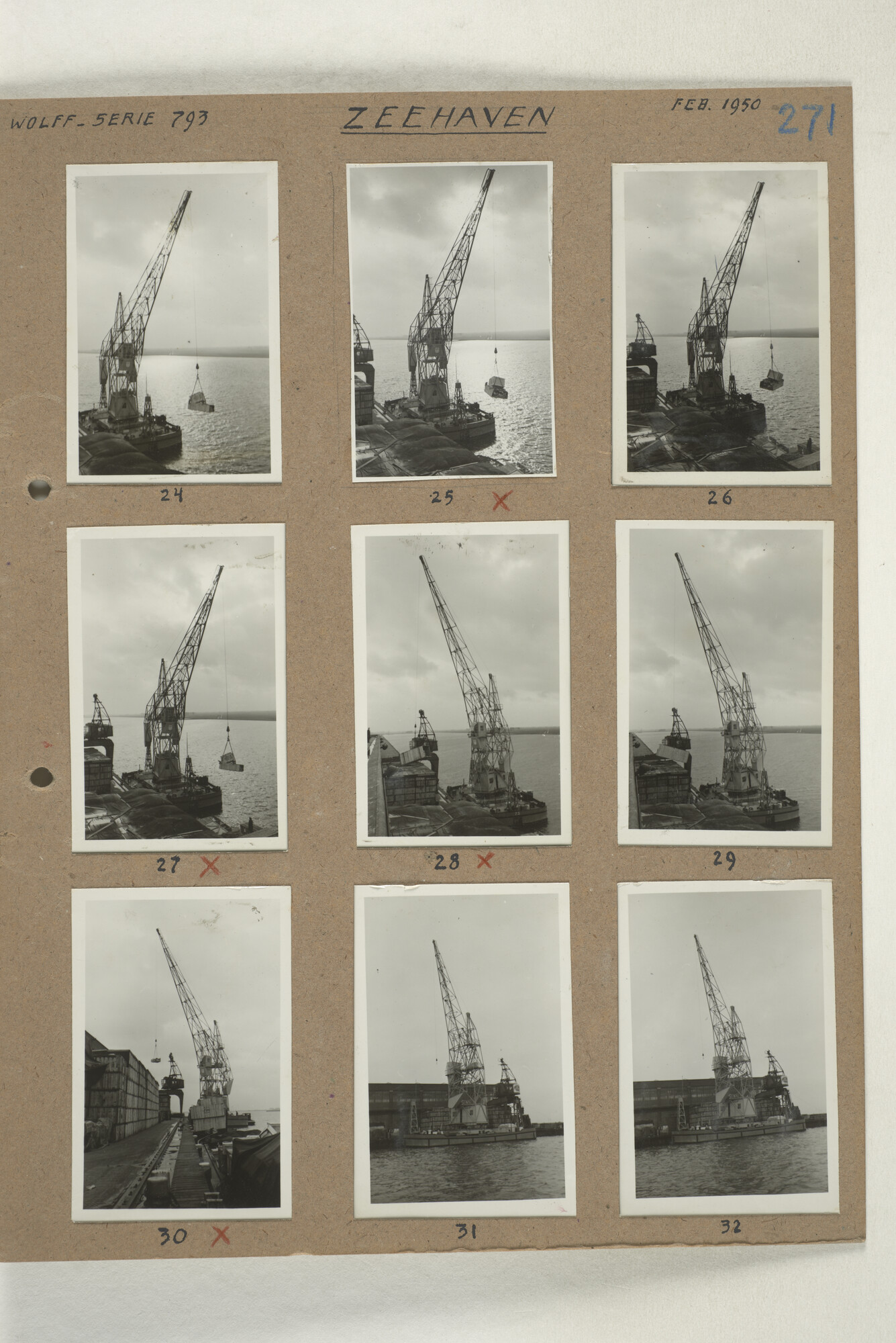 1998.2181; Omslag met een grote hoeveelheid proef foto's gemaakt in opdracht van de Gemeente Handelsinrichtingen en de Vereniging "de Amsterdamsche Haven" te Amsterdam.; omslag