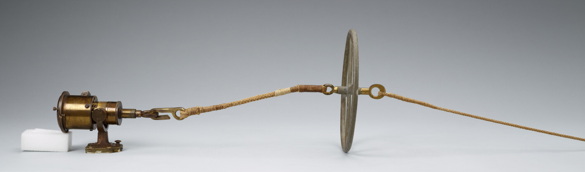 B.0148; Walker's Patent 'Cherub' Ship Log, nummer 12697 en 405; patentlog