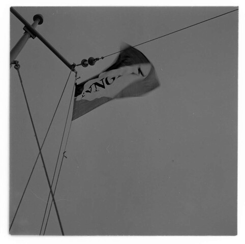S.5219(12)0591a; Negatieven van de haven & zeesleepboot 'Flamingo' gebouwd op de helling van de Arnhemsche Stoomsleephelling Maatschappij (ASM); negatief