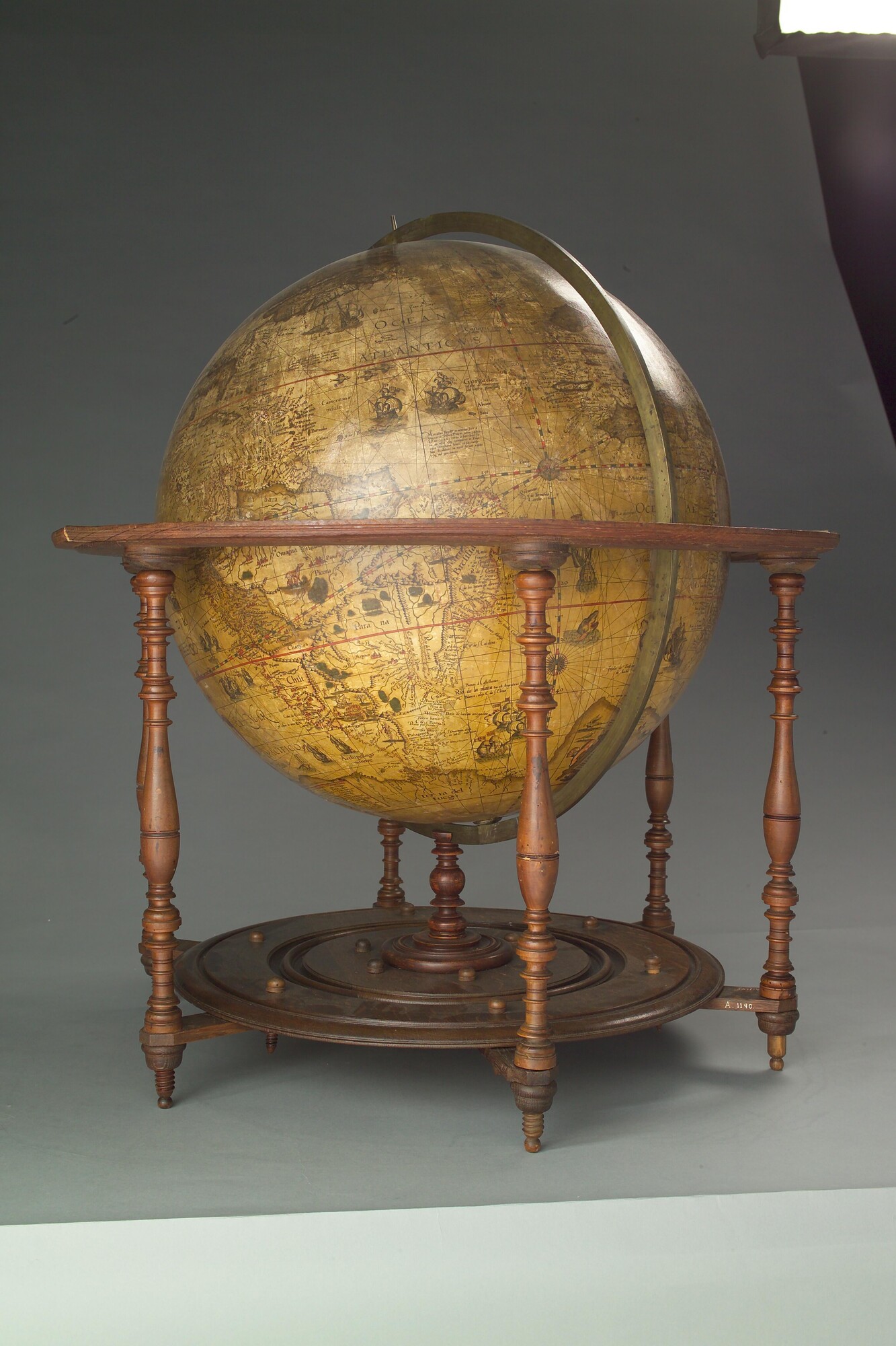 A.1140; Aardglobe van 52,5 cm doorsnede door Jacob Floris van Langren, 1589; globe