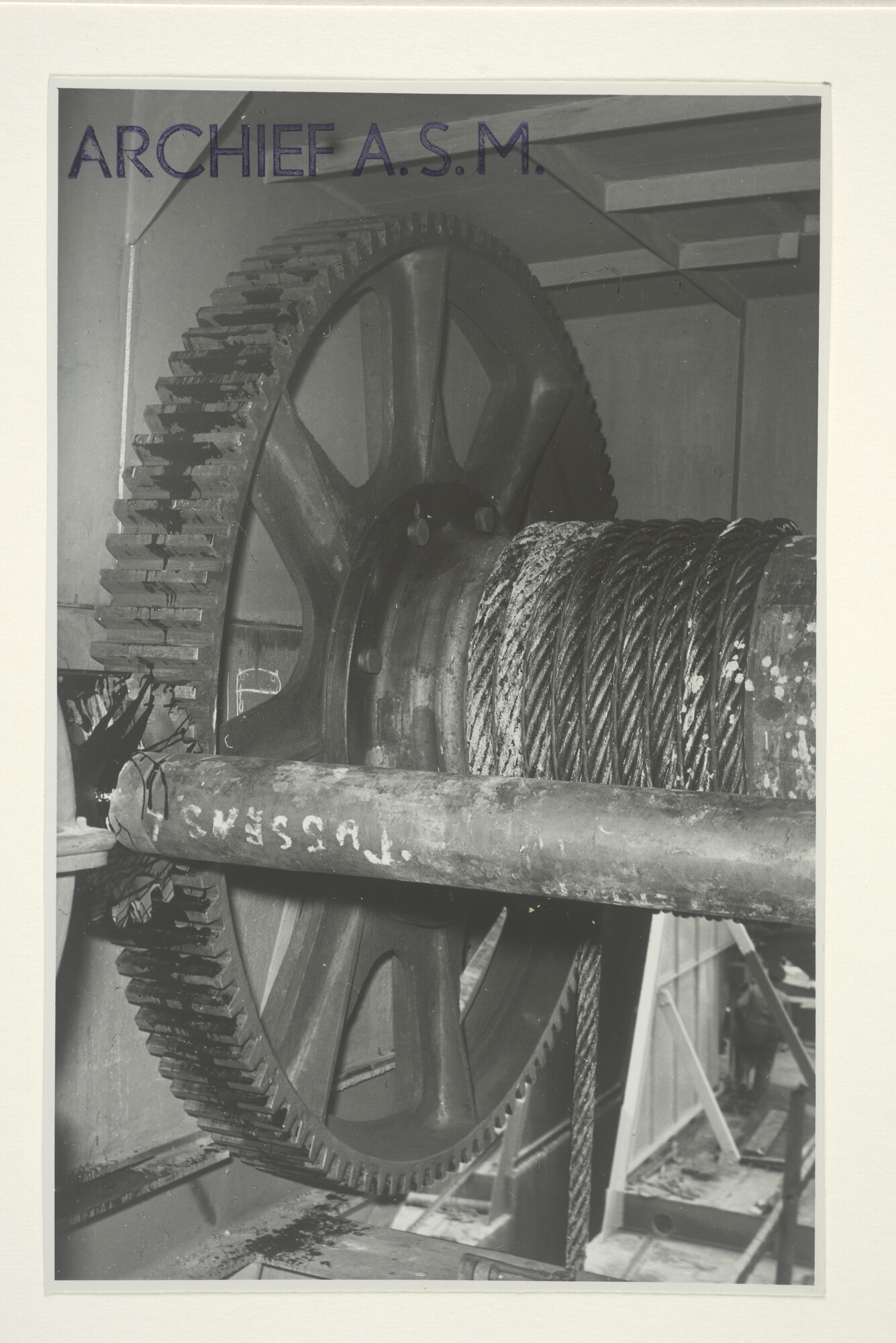 S.5219(12)0069; Foto's van de emmerbaggermolen 'Marokko' voor NV; fotoreportage