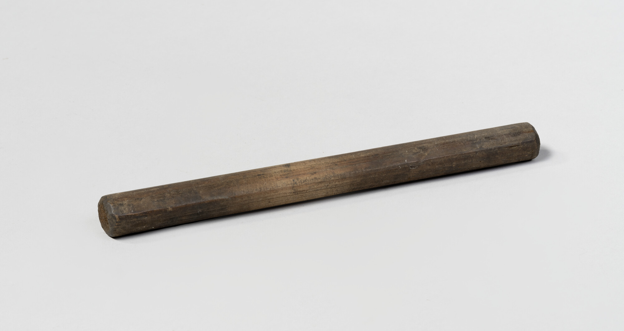 S.4370(094); Handgreep van hout; handgreep