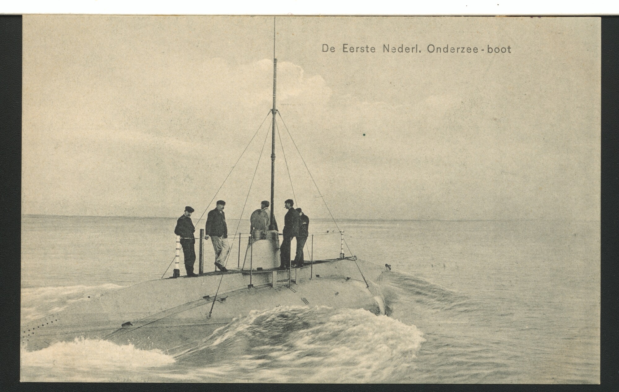 A.4426(03); Bouw, tewaterlating en proeftocht van de onderzeeboot Hr.Ms. 'Luctor et; prentbriefkaart-serie