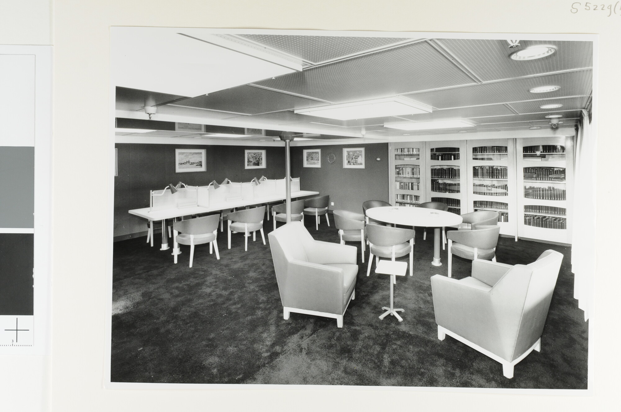 S.5229(01); Interieurfoto's genomen aan boord van ms. 'Willem Ruys' van de Koninklijke Rotterdamsche Lloyd [...]; fotoreportage