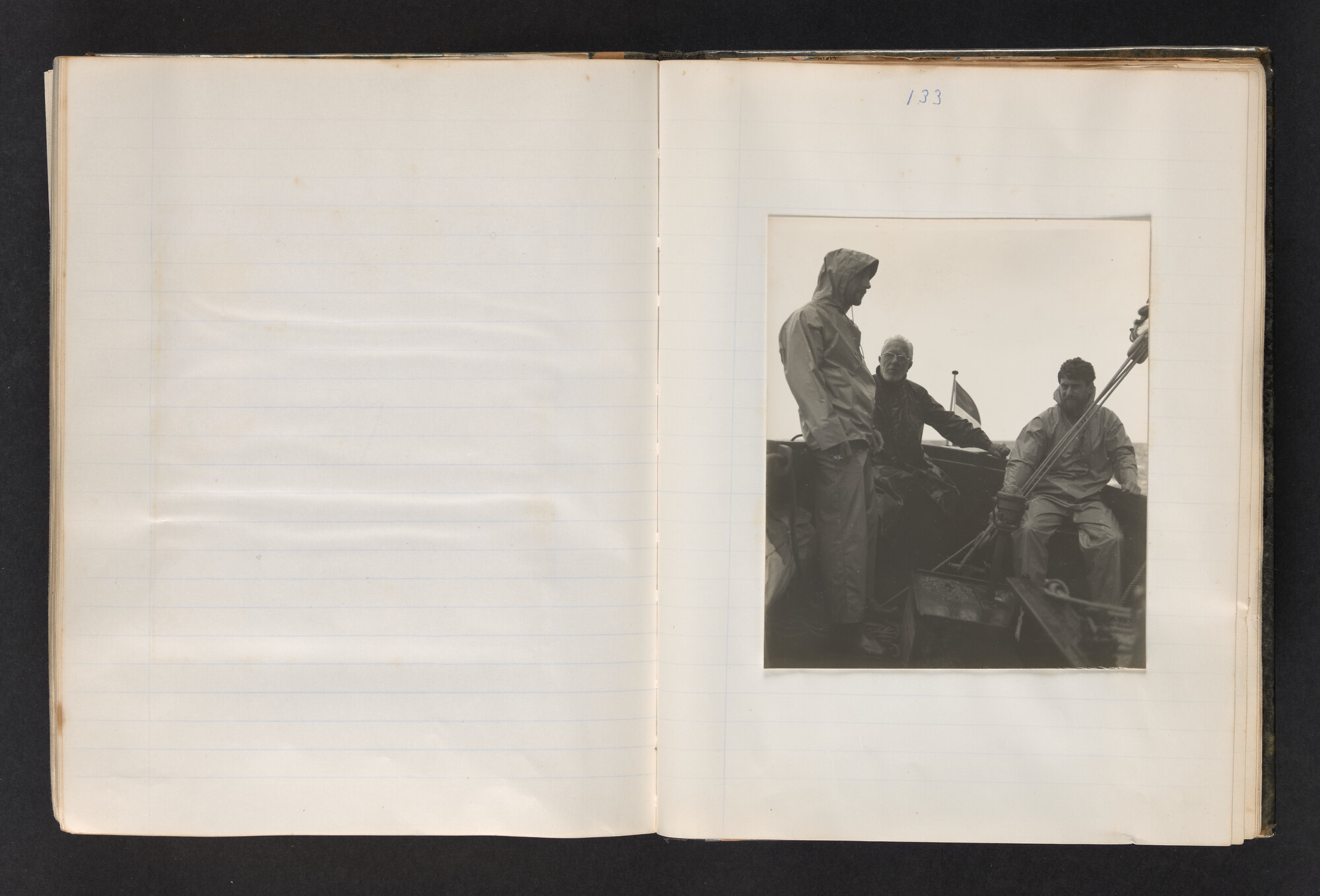 2017.0802; Logboek c.q. fotoalbum van reizen met zeeschouw Grutto (II) in Nederland, Duitsland en Denemarken, 1973-1974; logboek