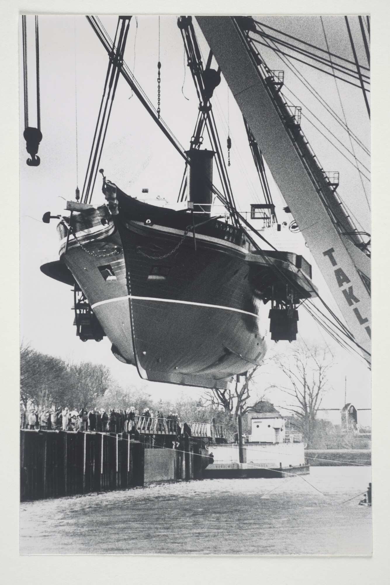 2000.1019; De replica van het raderstoomschip (met zeilvermogen) 'Soembing'; foto