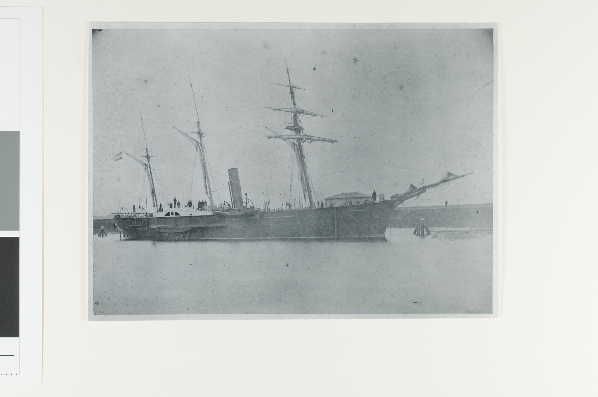 A.0356(36)2; Het raderstoomschip 3e klasse Zr.Ms. 'Banka', 1867; foto