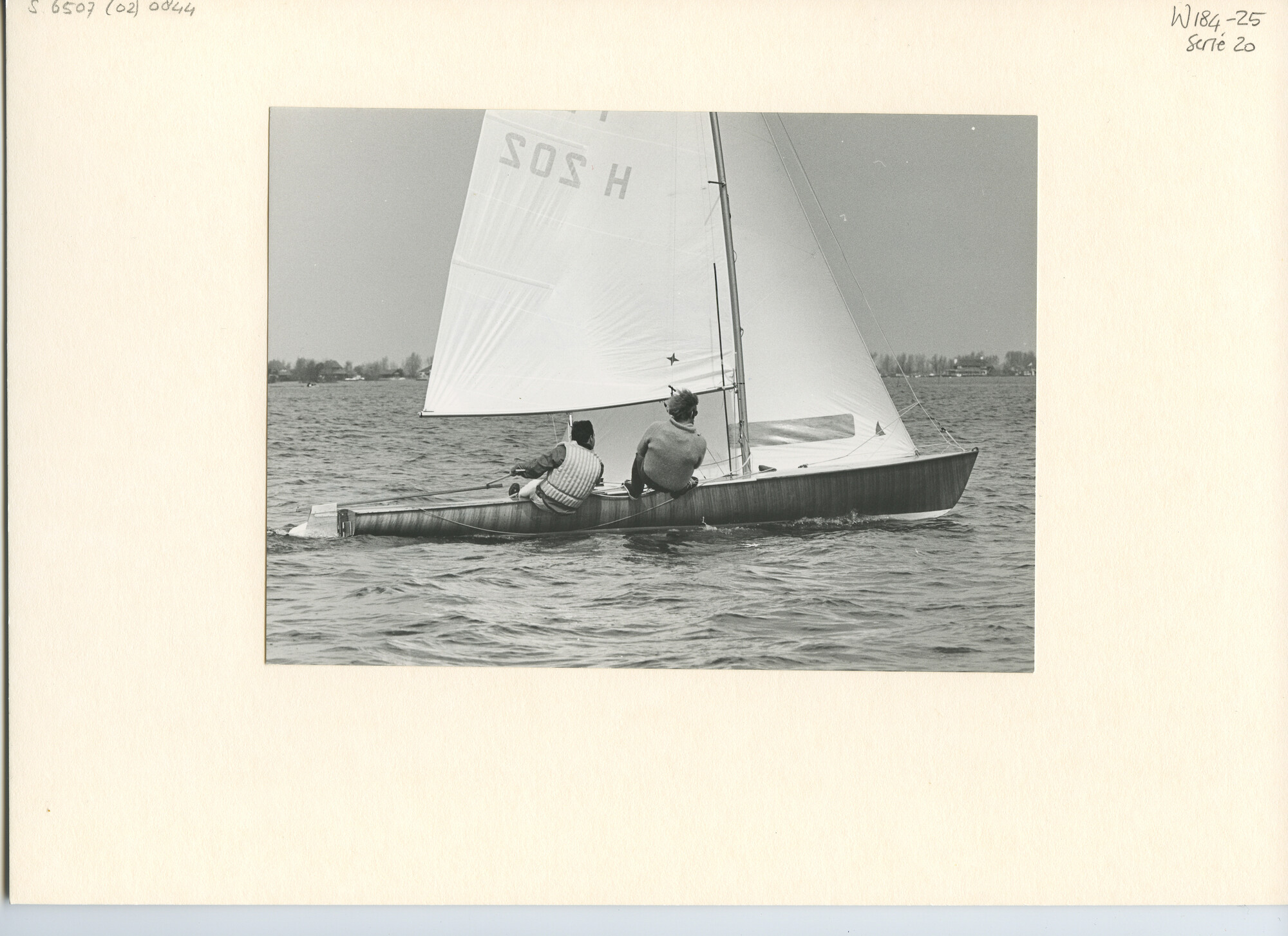 S.6507(02)0844.05; Zwart-wit foto van de FD-klasse op de Loosdrechtse Plassen; foto
