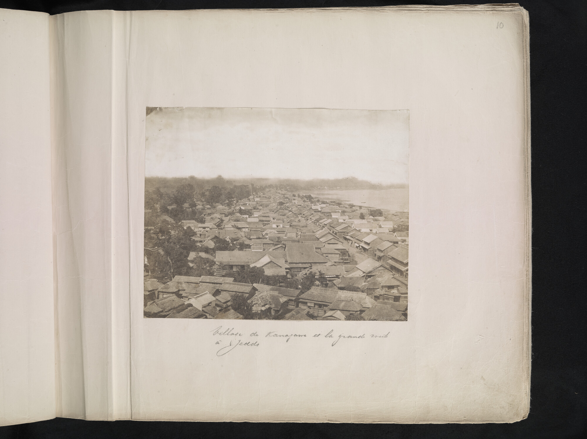 S.3628(02); Album nr. 1 uit een serie van drie van de Nederlandse consul in Japan Dirk de Graeff van Polsbroek; fotoalbum