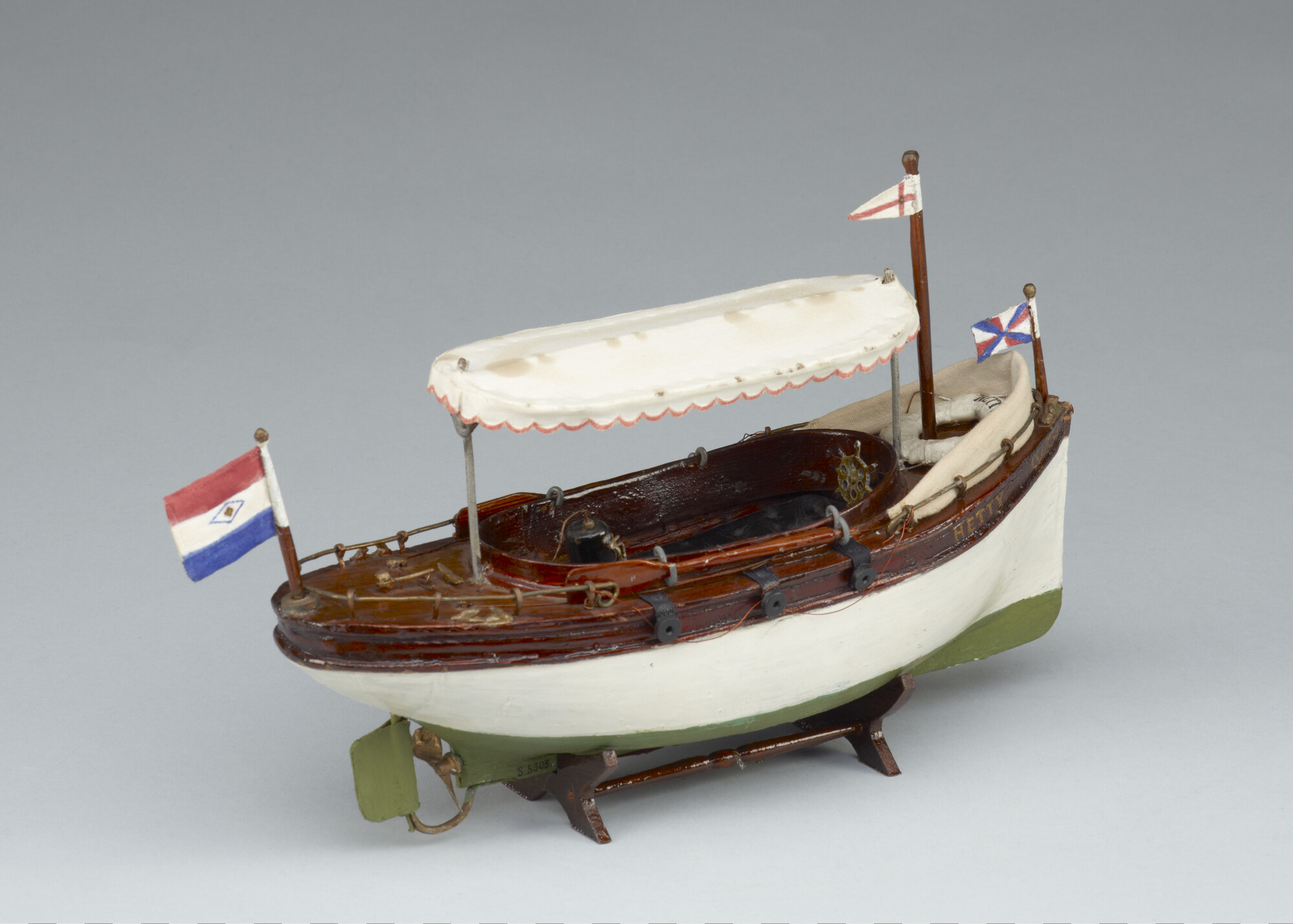 S.5303; Model van de motorsloep Hetty; scheepsmodel