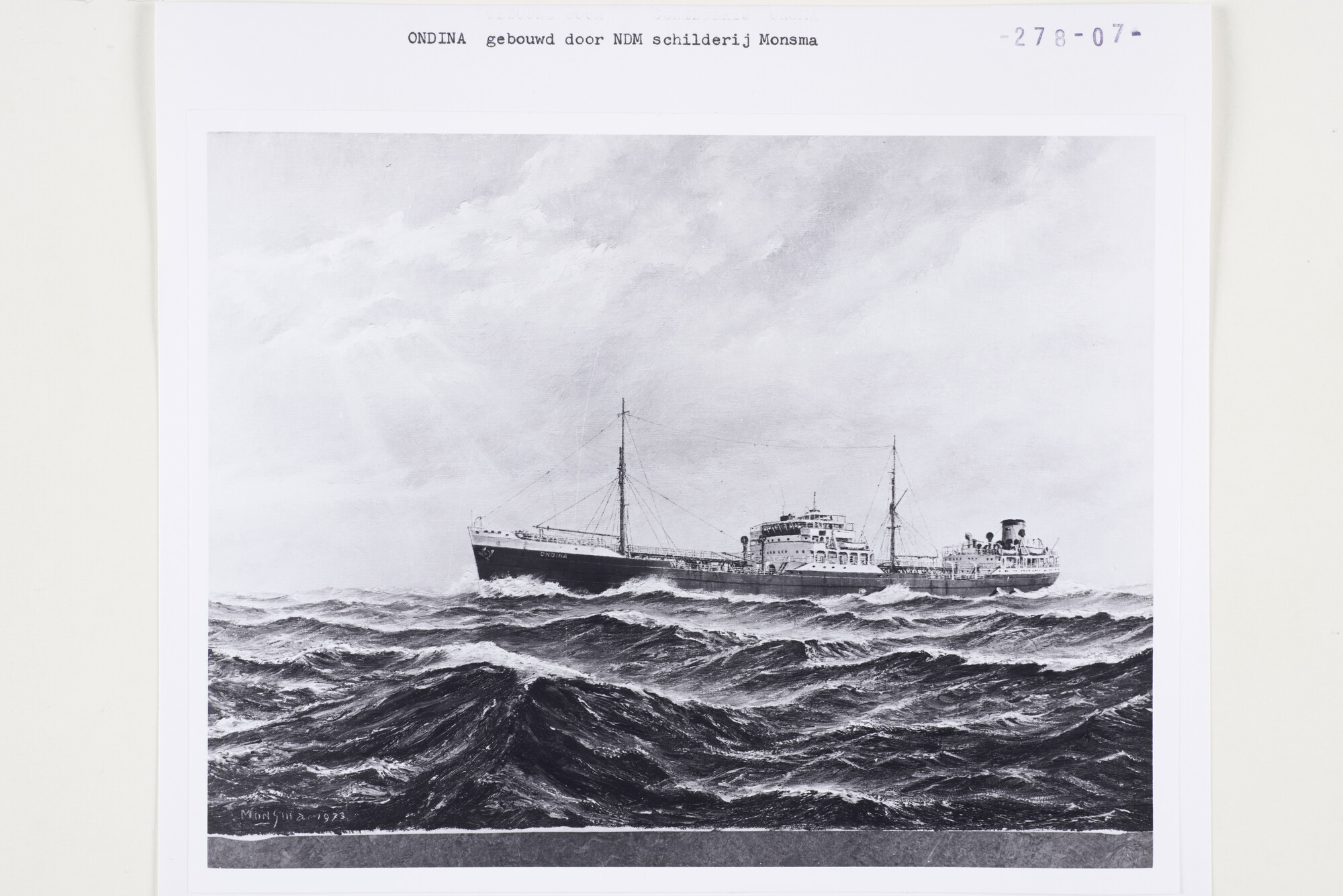 S.5444(5475); Schilderij door J. Monsma van de tanker Ondina; foto
