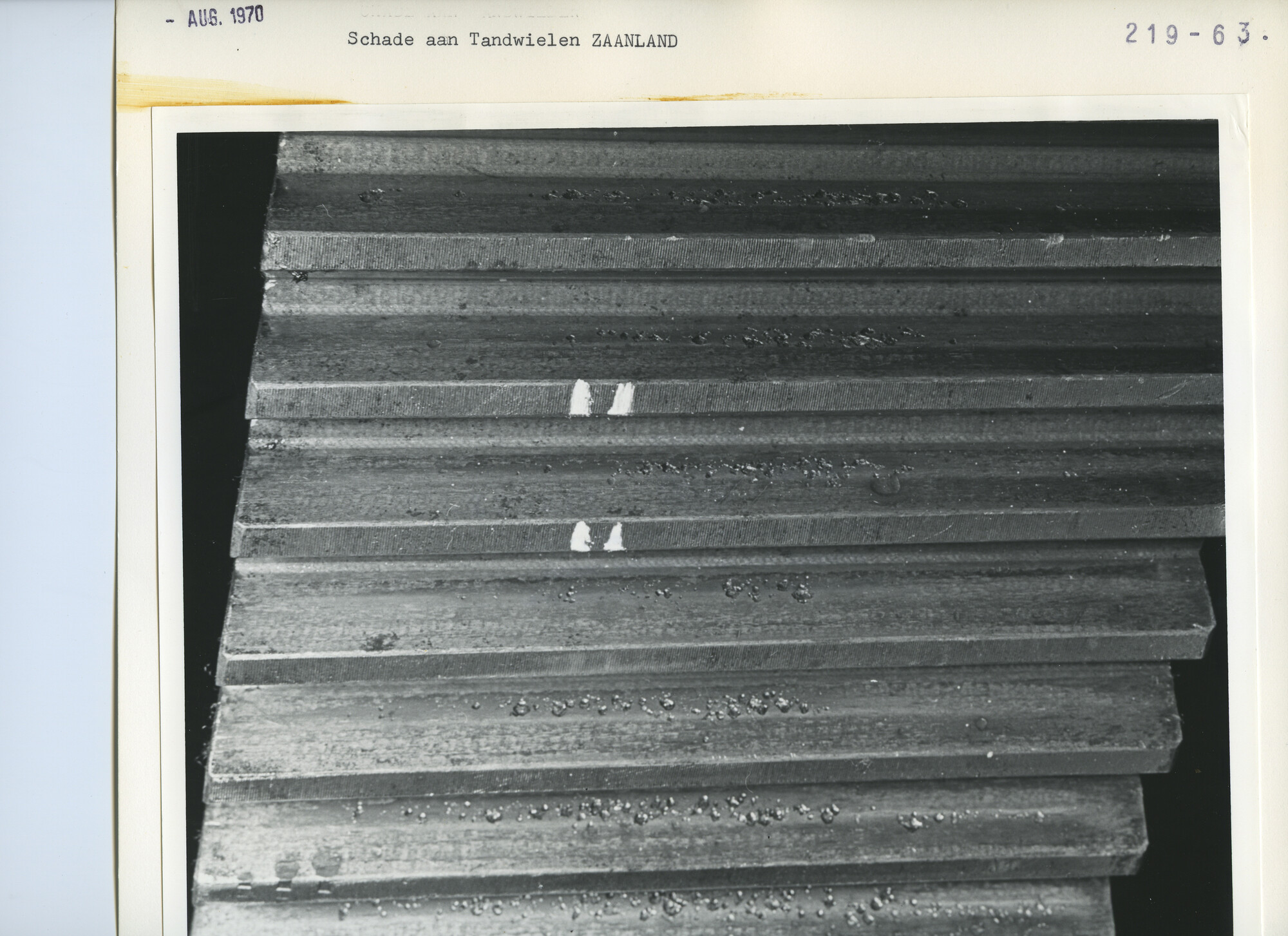 S.5444(5150)5; Foto van schade aan beschadigde tandwielen van ms. Zaanland; foto