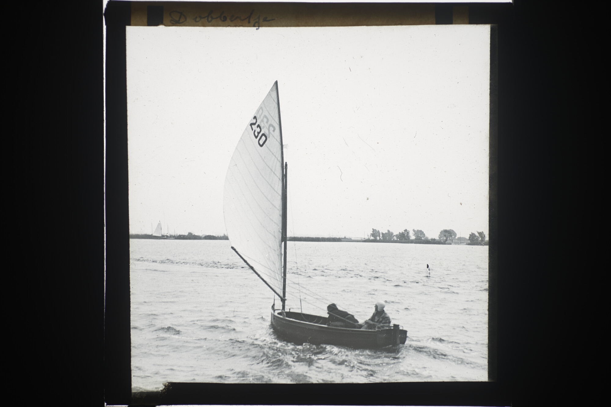 2014.0606; Vijftig lantaarnplaatjes met afbeeldingen van de Nederlandse watersport 1900-1935; lantaarnplaatje