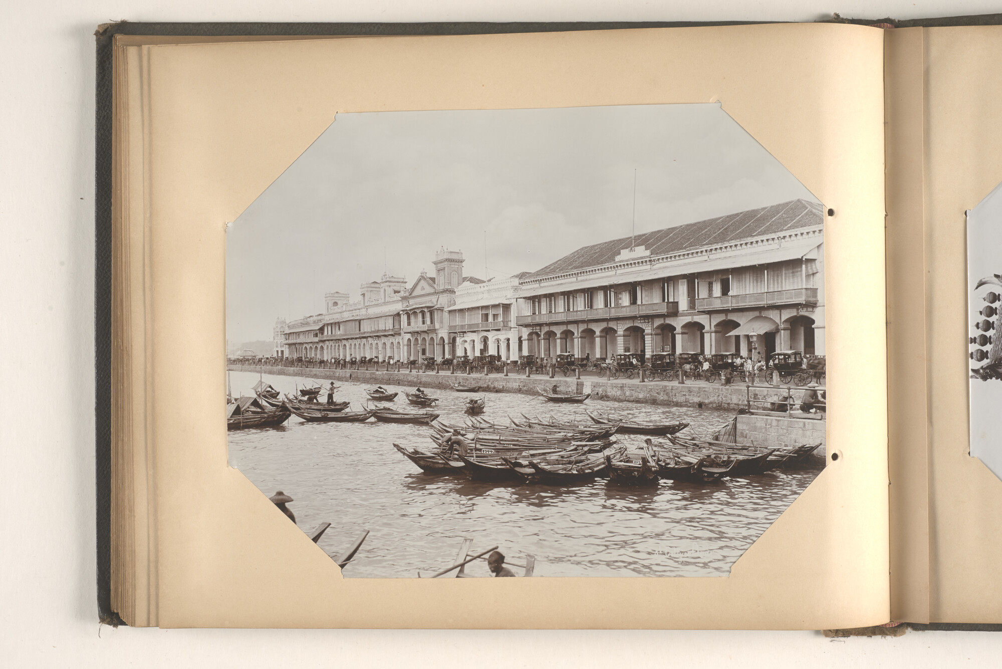 2015.0862; Fotoalbum met souvenirfoto’s verzameld tijdens de reizen van James Reginald Filz, 18 oktober 1901 t/m september 1904; fotoalbum