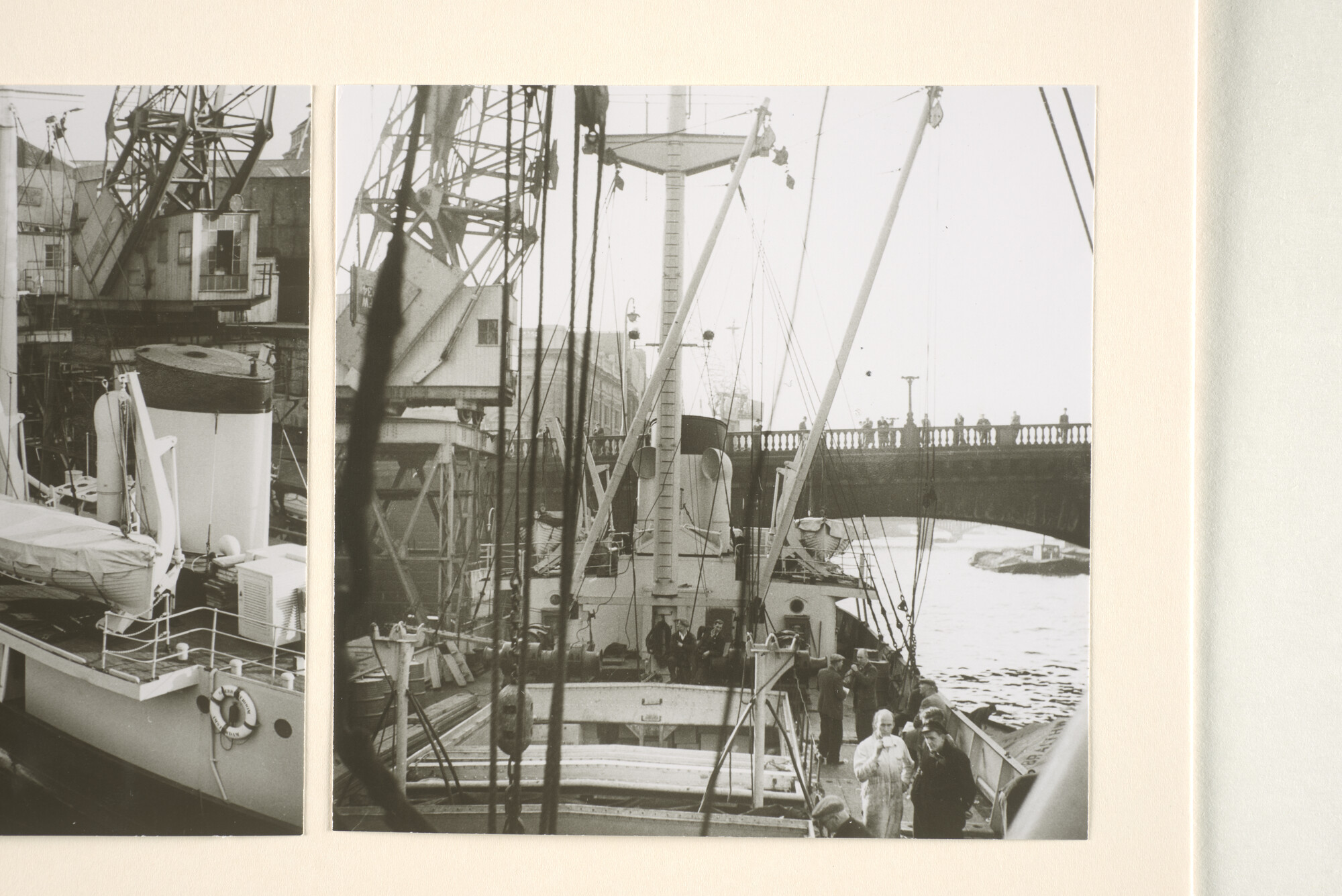 1995.6254; Reproductiefotos van het vrachtschip ms. Lingestroom van de HSM; fotoreportage