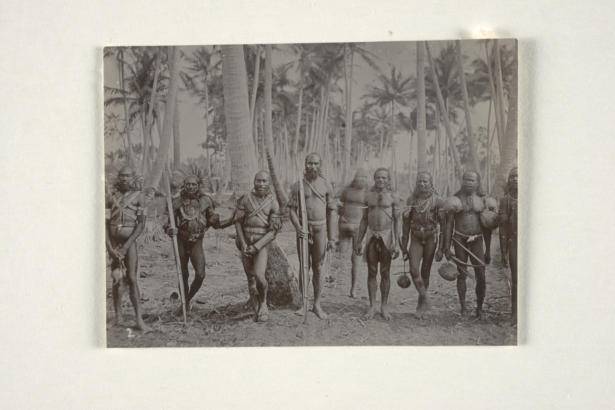 1997.4543; Groepsfoto's van papoea's te Merauke, omstreeks 1902; fotoreportage