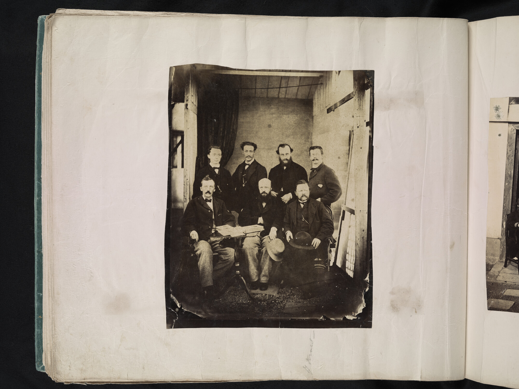 S.3628(02); Album nr. 1 uit een serie van drie van de Nederlandse consul in Japan Dirk de Graeff van Polsbroek; fotoalbum