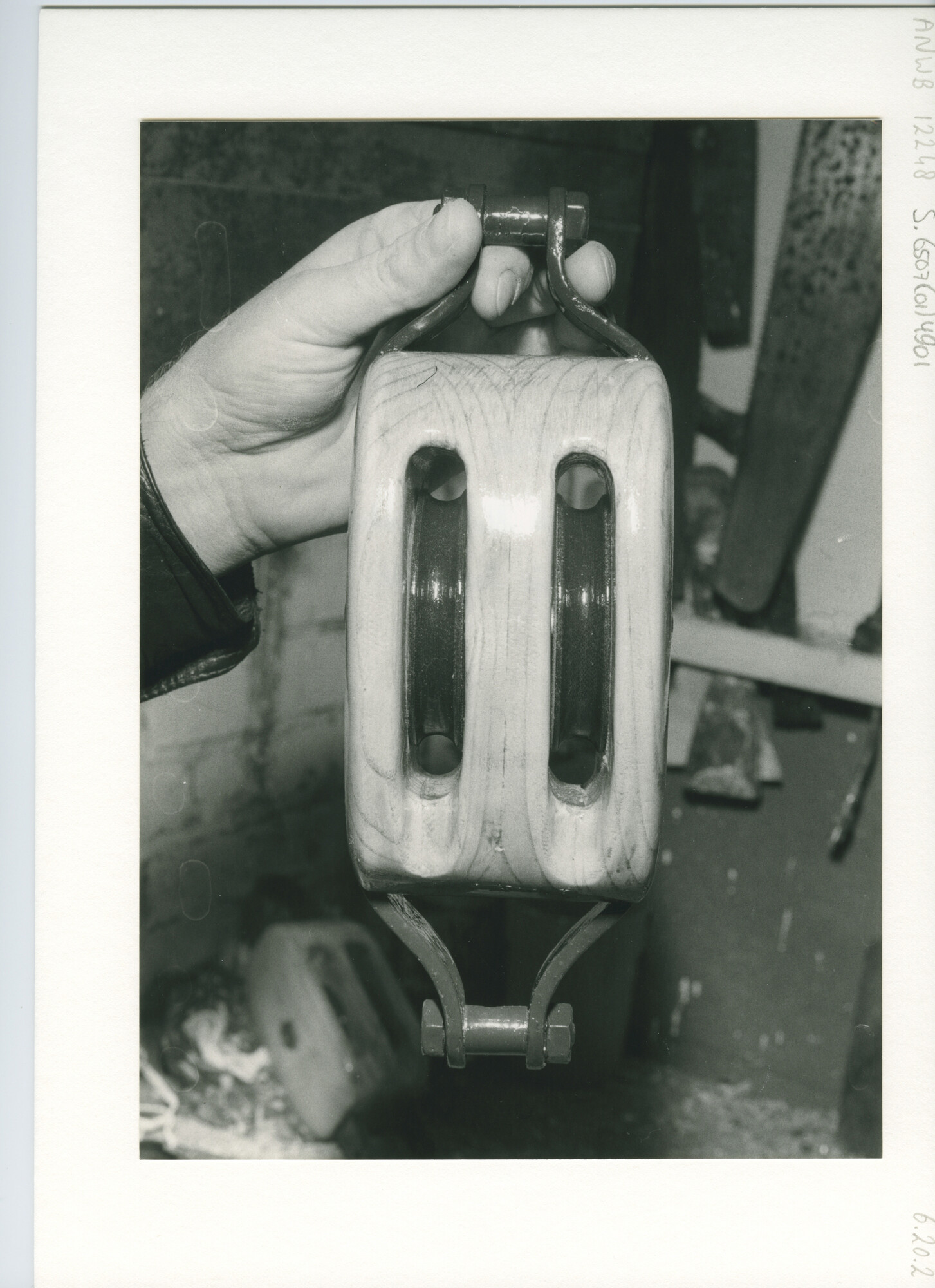S.6507(01)4901; Foto van oude blokkenmaker in Zwijndrecht; foto