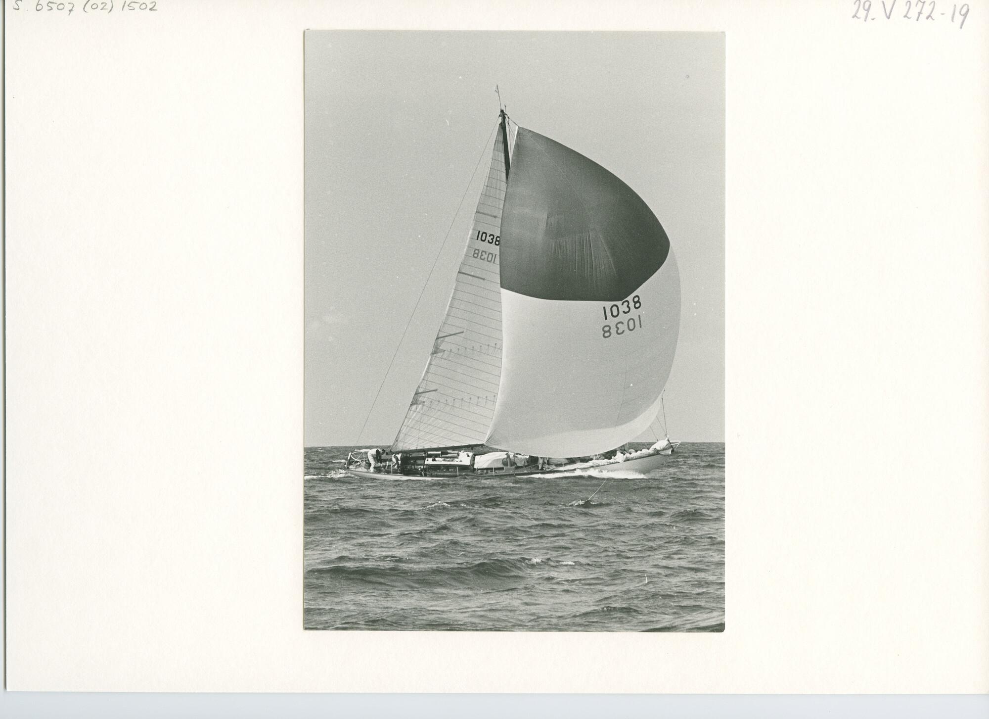 S.6507(02)1502.04; Zwart-wit foto van de start van de wedstrijd Hoek van Holland Harwich 1967; foto
