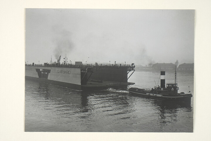 2000.3534; Het droogdok van scheepswerf Verschure & Co; foto
