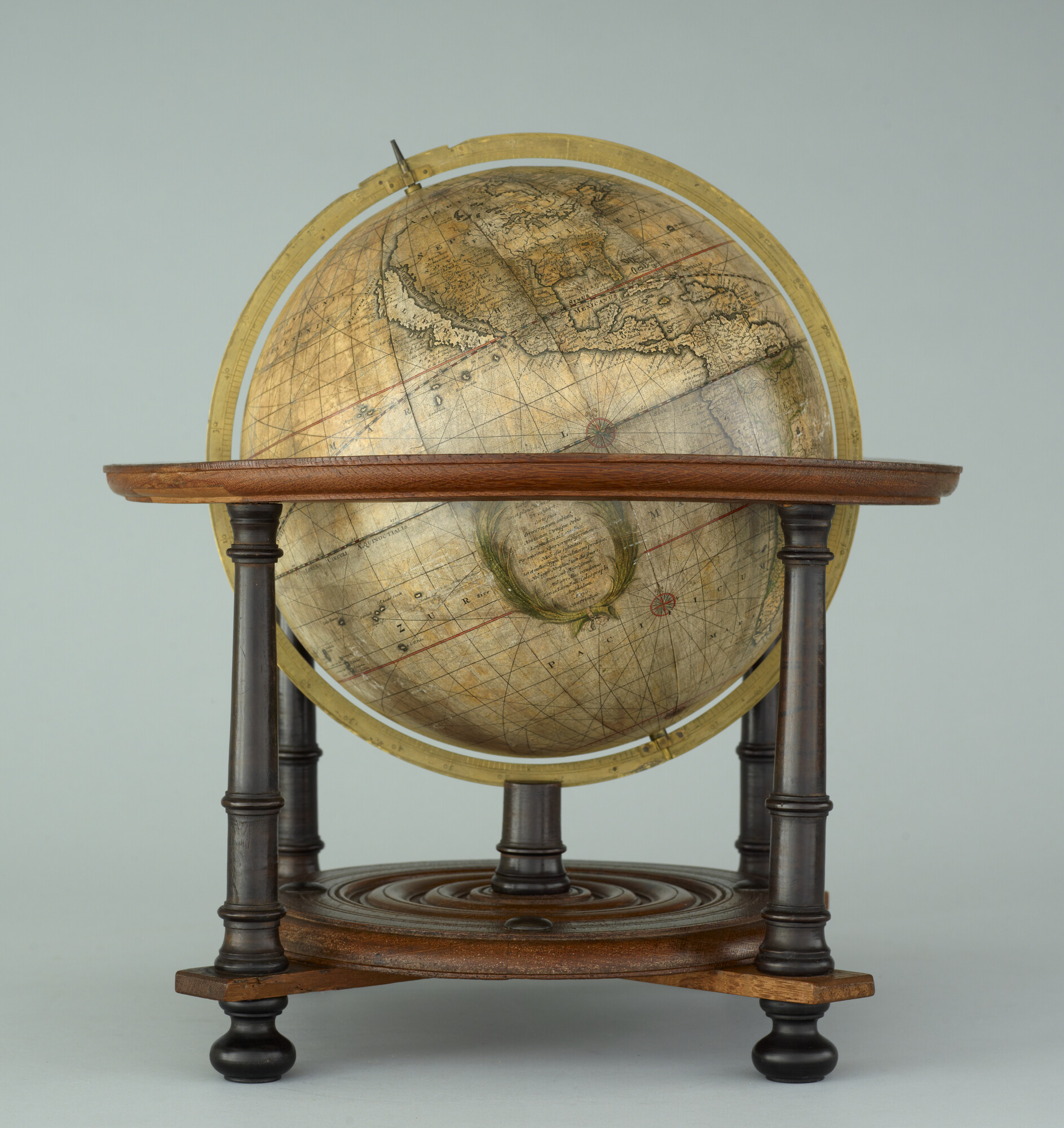 A.0145(025)07; Aardglobe van 31 cm. in doorsnede door Gerard en Leonard Valk, 1700; globe