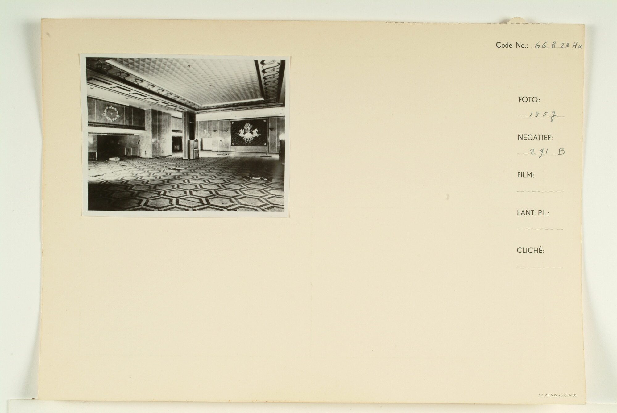 1995.1191; Interieurfoto van een hal in een hotel; foto