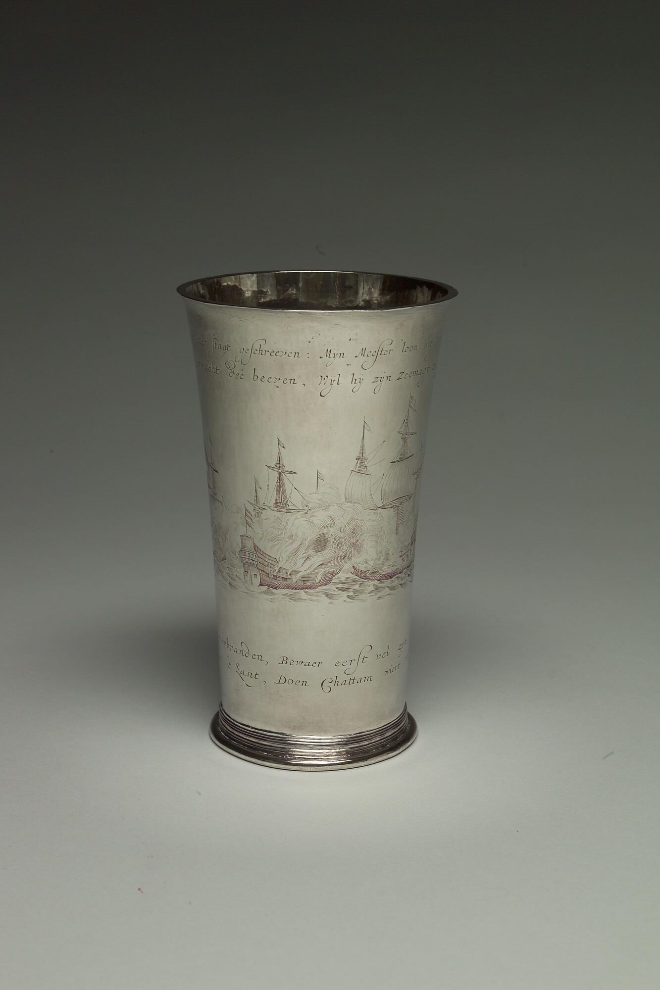1990.0939; Zilveren beker, gemaakt naar aanleiding van de Tocht naar Chatham; drinkbeker