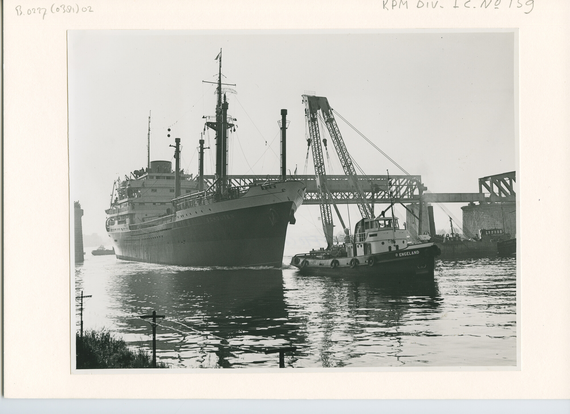 B.0227(0381)02; Foto van proeftocht ms "Schouten"; foto