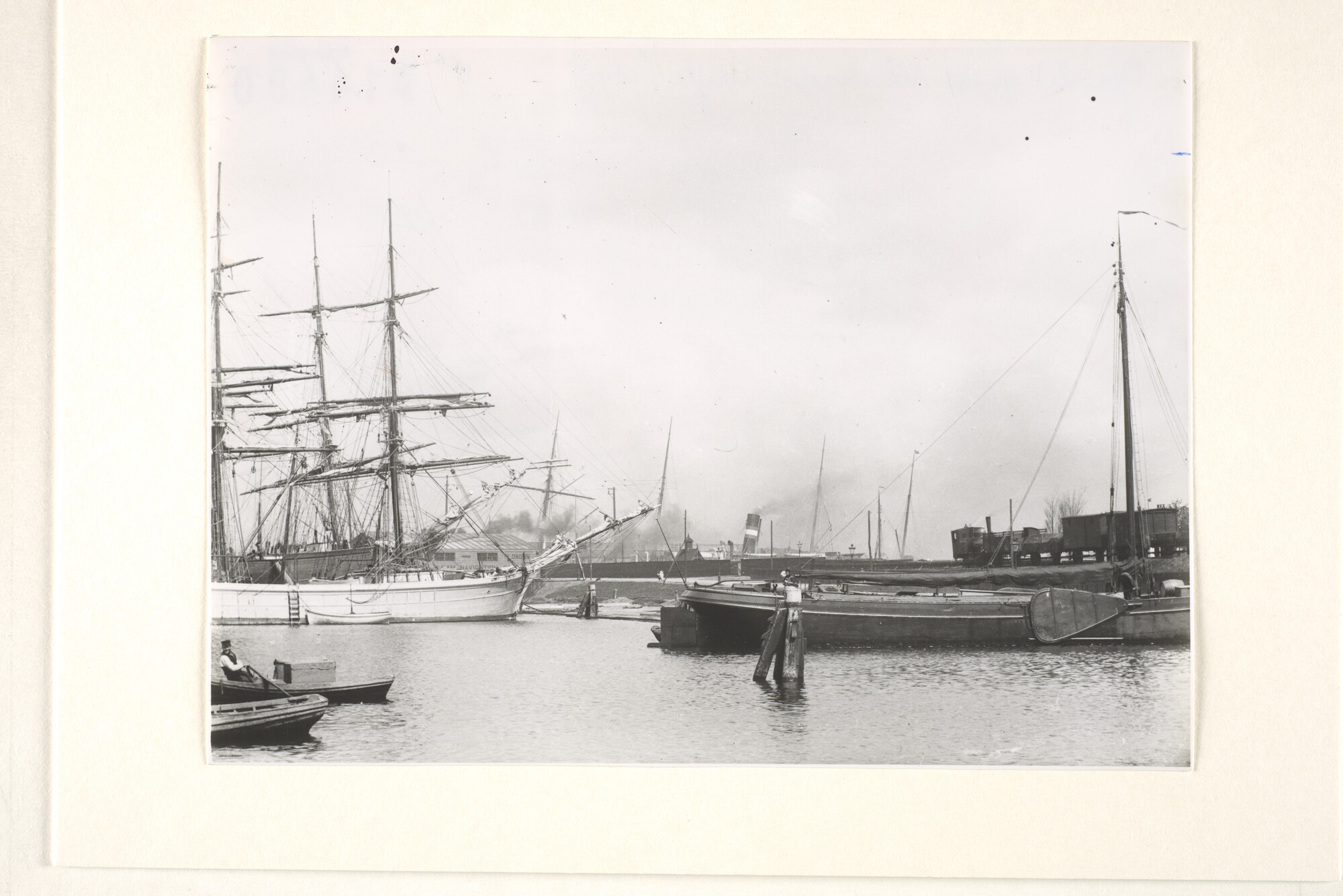 1996.4664; Gezicht op de Westerdoksdijk anno 1890; foto