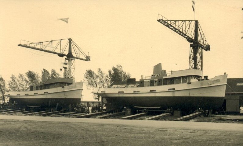 2001.1664; De sleepboten Carla en Lineke voor het Departement van Verkeer en [...]; foto