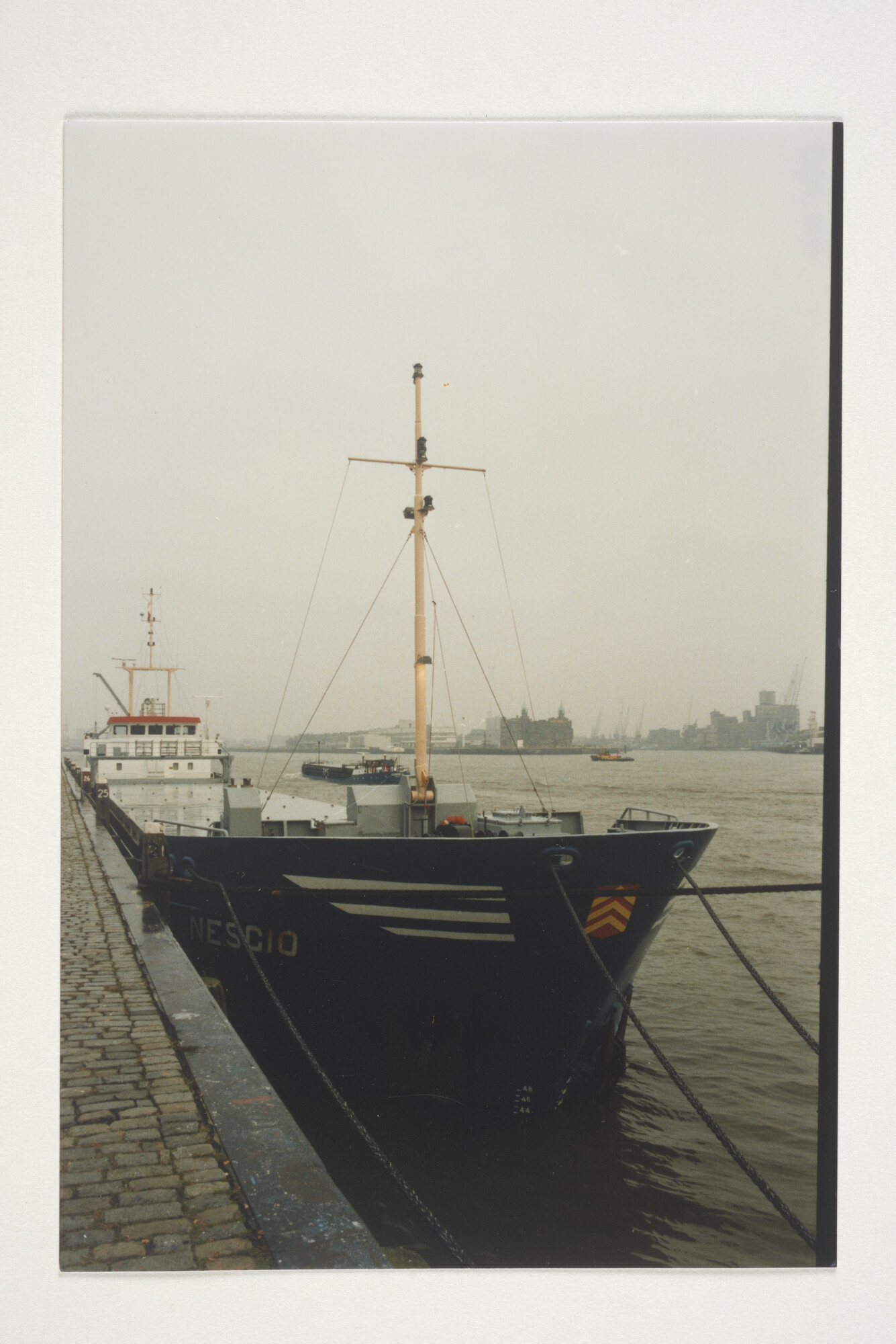 2000.0915; Foto's van de kruiplijncoaster ms. 'Nescio' van Spanjersberg Shipping in Den Helder (Wagenborg Shipping), gebouwd in 1993 bij G. Bijlsma & Zn; fotoreportage