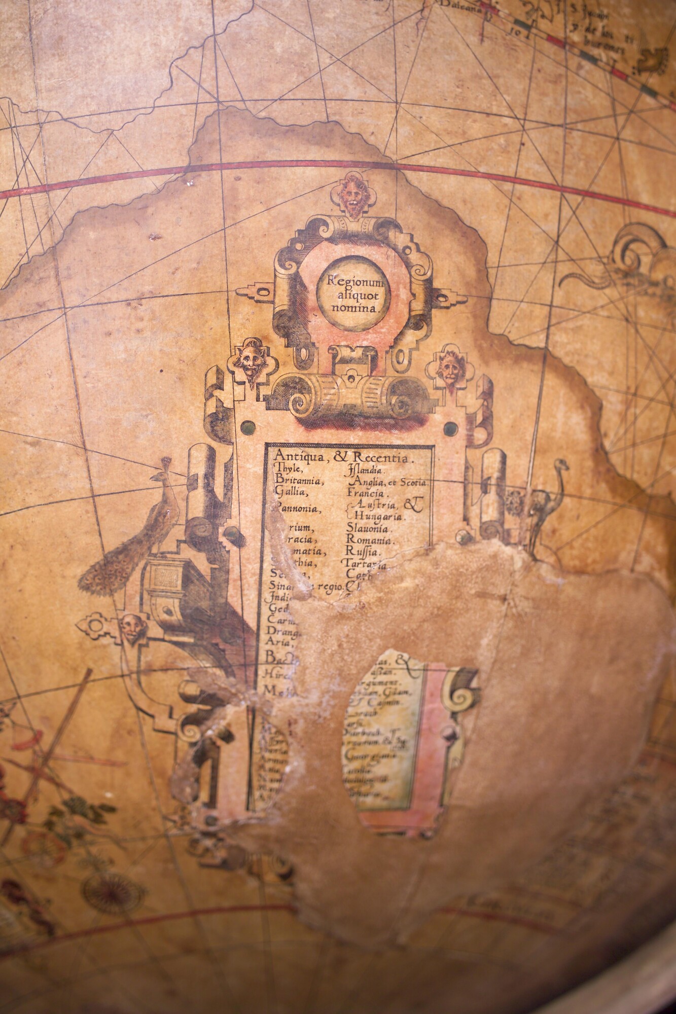 A.1140; Aardglobe van 52,5 cm doorsnede door Jacob Floris van Langren, 1589; globe