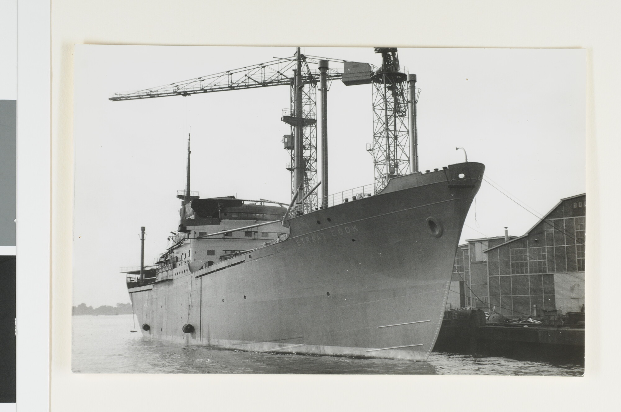 A.4509(203); Het vrachtschip ms. Straat Cook van de KJCPL; foto