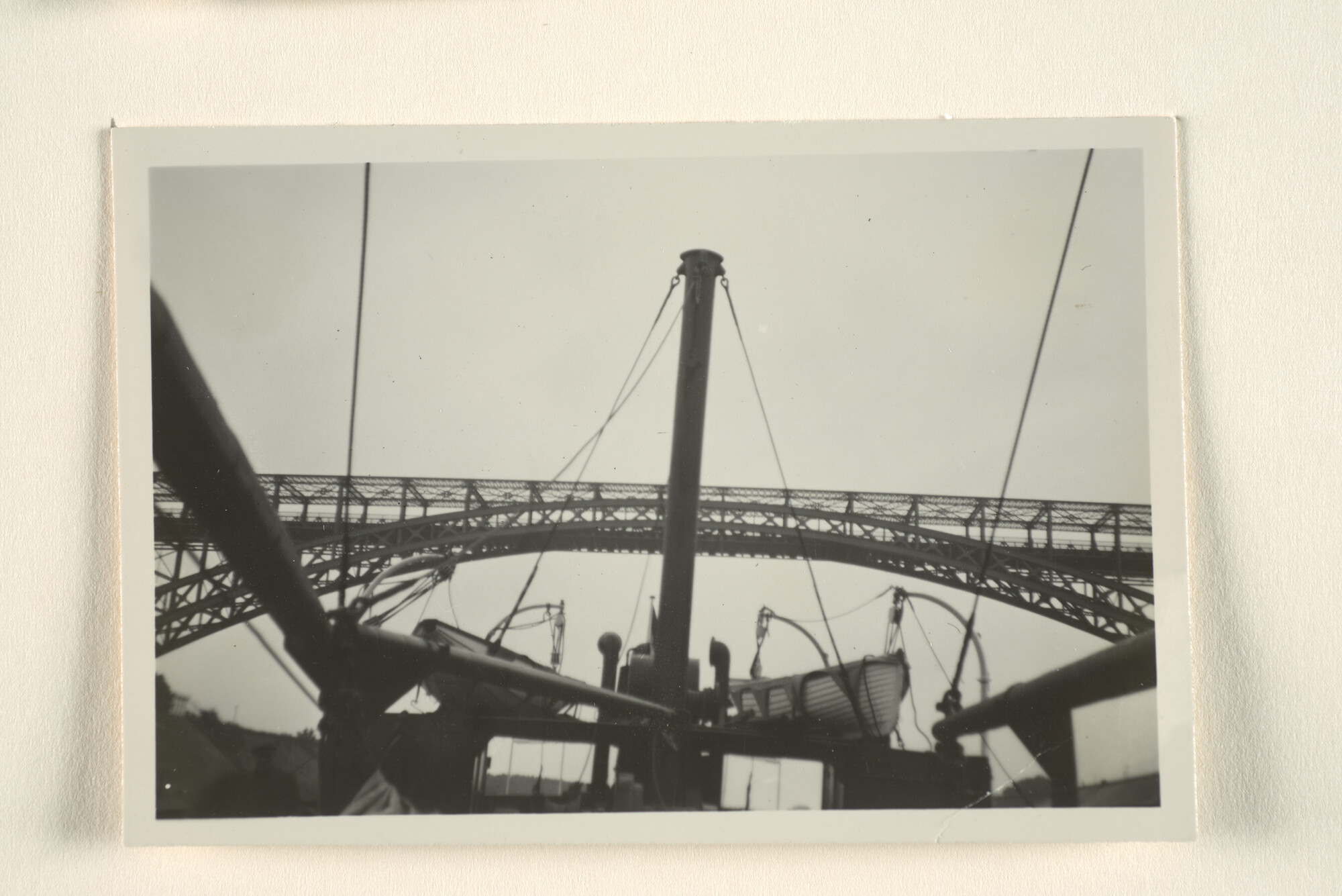 1995.6842; Foto's van een reis met het vrachtschip ss. Irenevan de Oostzee naar Amsterdam; fotoreportage