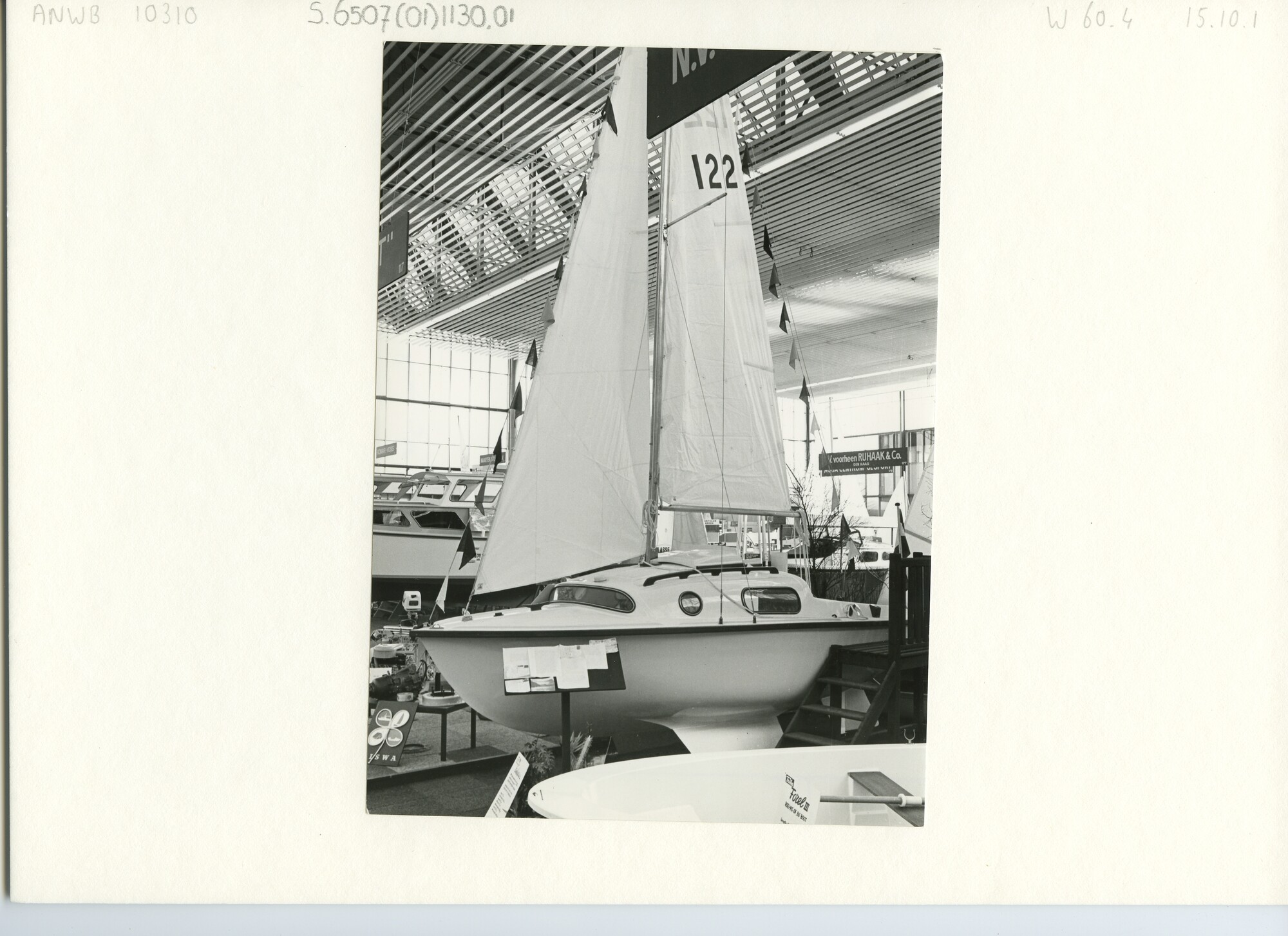 S.6507(01)1130.01; Foto van diverse stands; foto