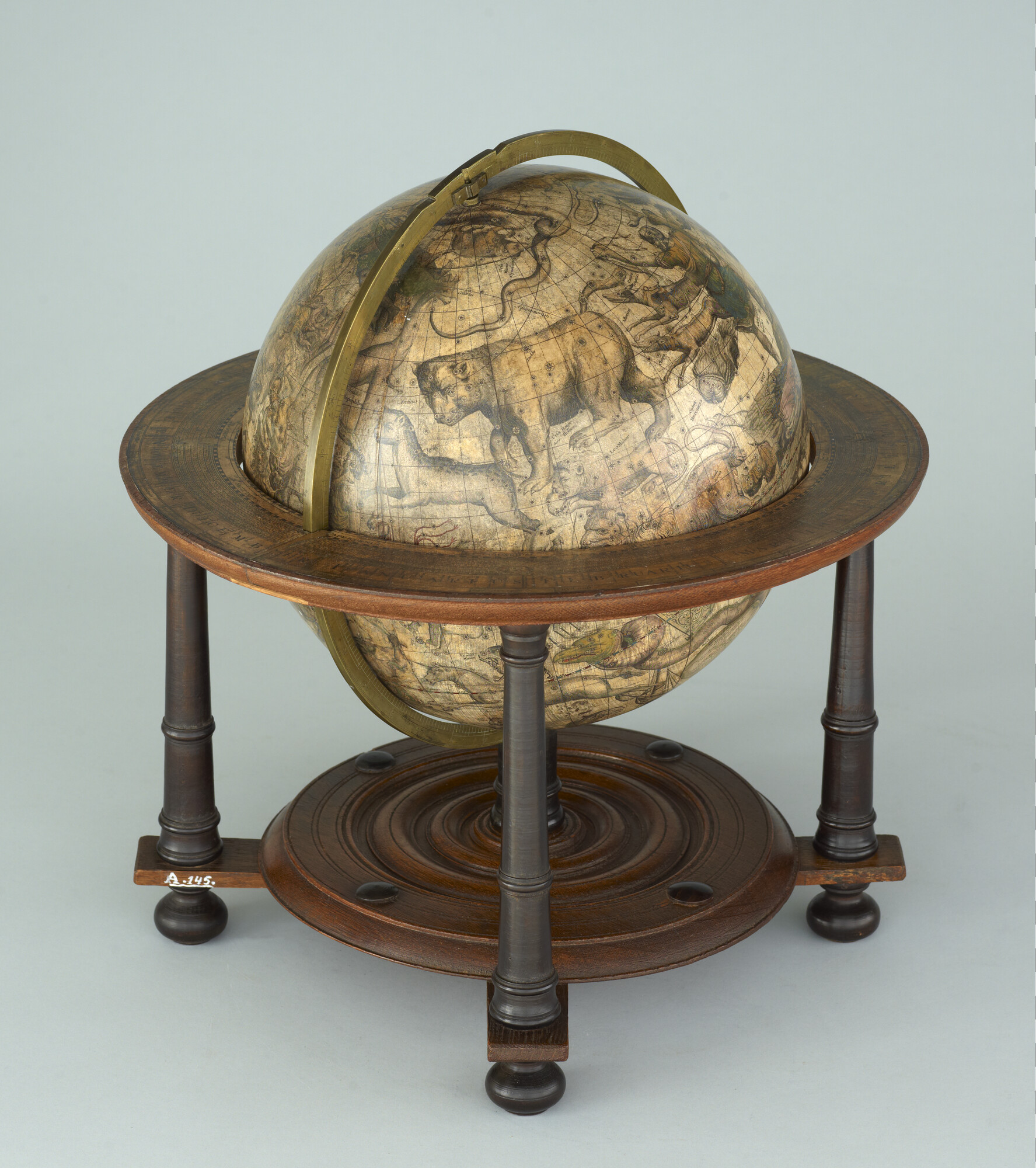 A.0145(025)08; Hemelglobe van 31 cm. in doorsnede door Gerard en Leonard Valk, 1700; globe