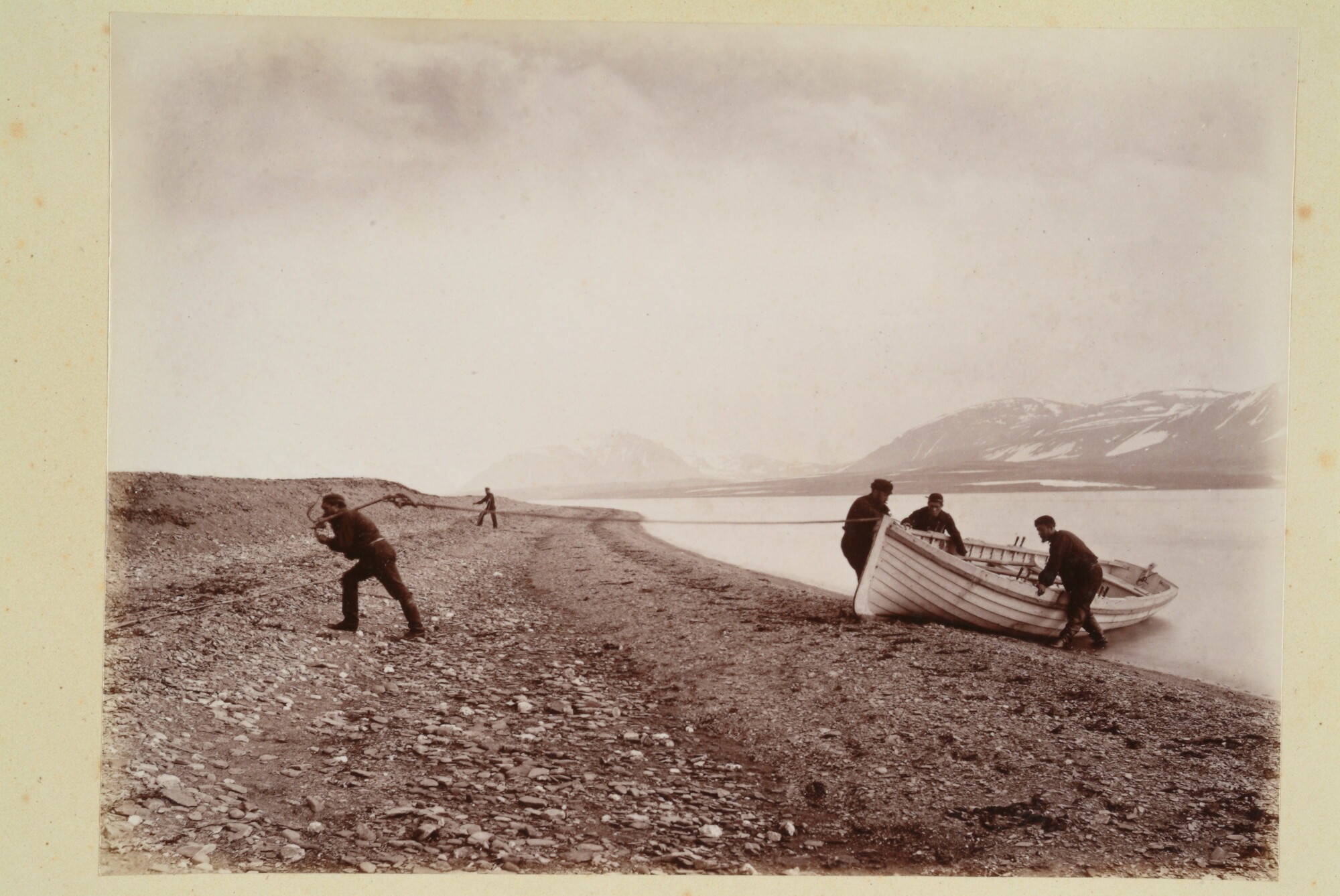 S.2956(09); Album met foto's van de Tweede Noordpoolexpeditie van de Willem Barents; fotoalbum