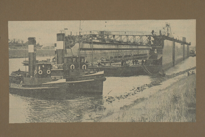 2001.1755; Omslag met vele foto's en knipsels van meest bergingsactiviteiten door Reederij v/h Gebroeders Goedkoop te Amsterdam in de periode 1929 / 1949; omslag